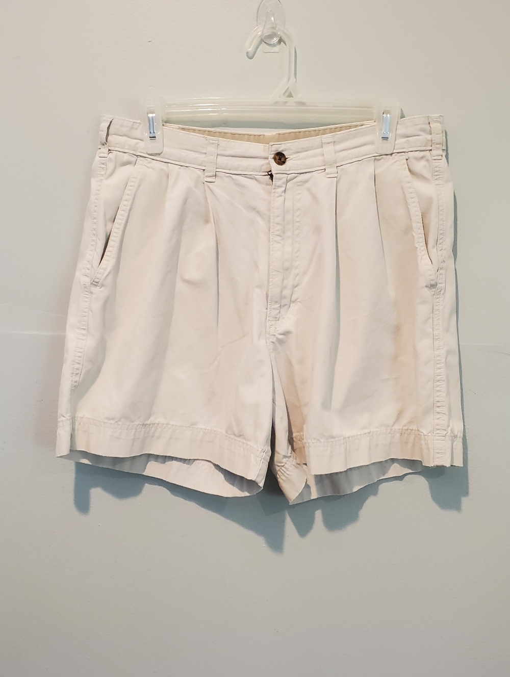 Woolrich Men's Cotton Shorts Size 32 — Cream/Tan